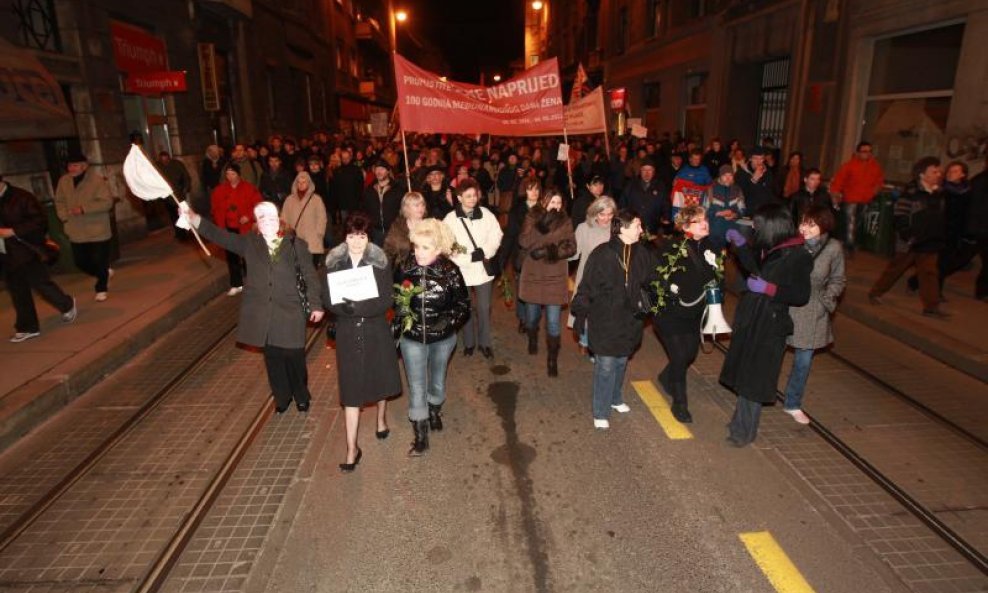 Protuvladini prosvjed u Zagrebu (4)