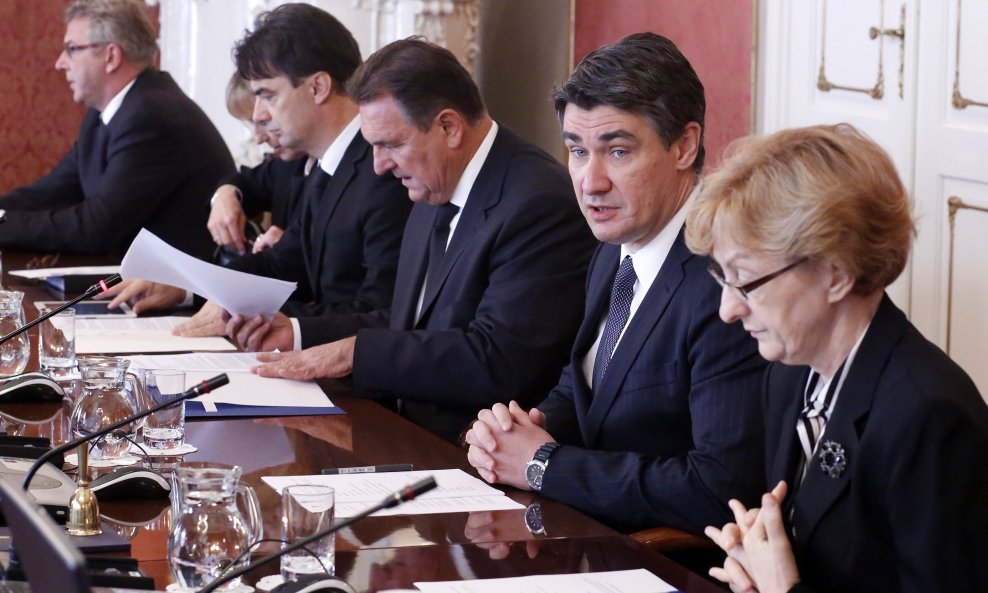 sjednica_vlada milanović