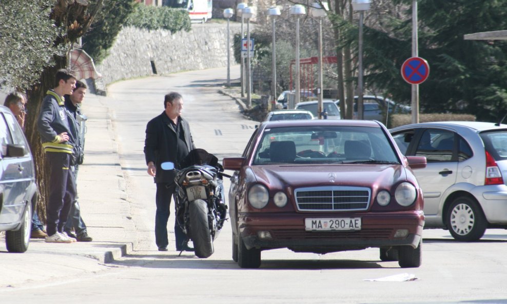 Sudar motocikla i automobila