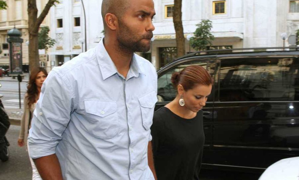 Eva Longoria i Tony Parker u šopingu u Parizu2