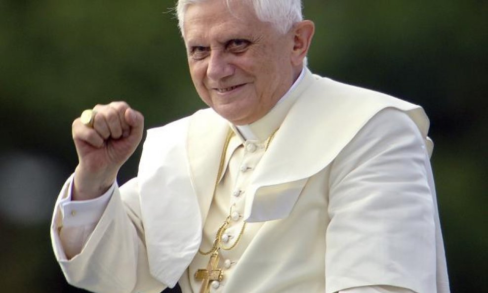 Papa Benedikt XVI (24)