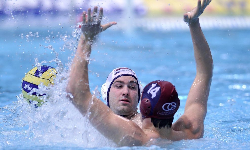 Nikola Franković (Mladost)  i Sandro Sukno (14, Jug)