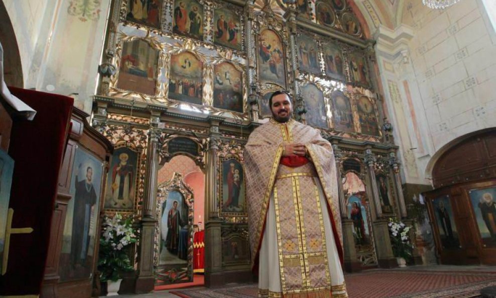U crkvi Sv. Trojice u Koprivnica paroh Radovan Dimitrić služio je arhijerejsku liturgiju povodom pravoslavnog Božića