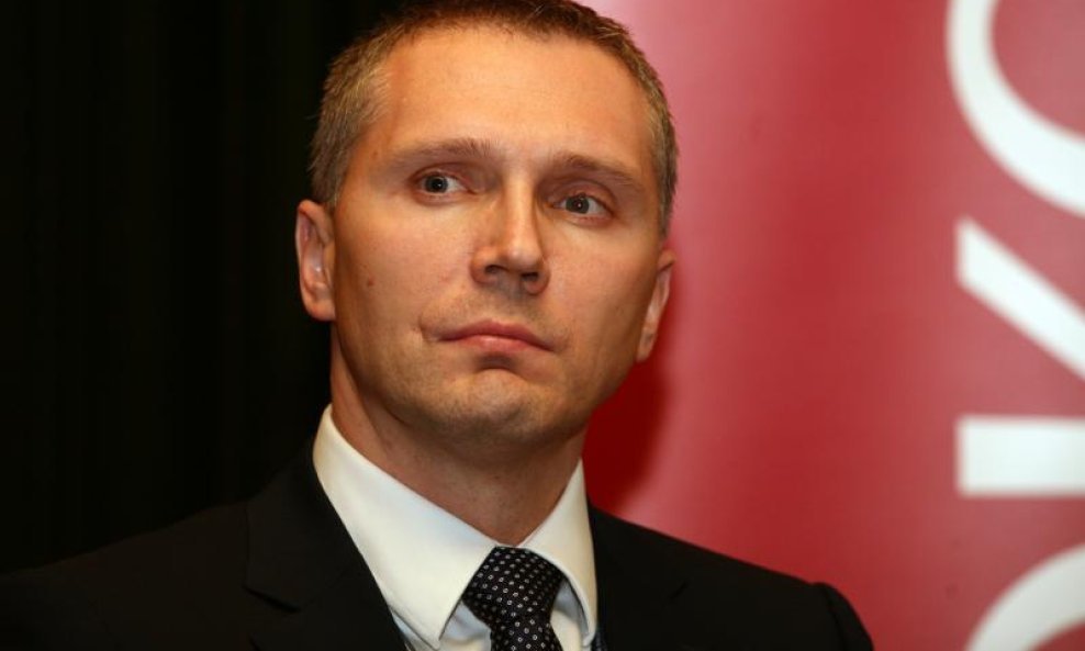 Darko Knez Konzum