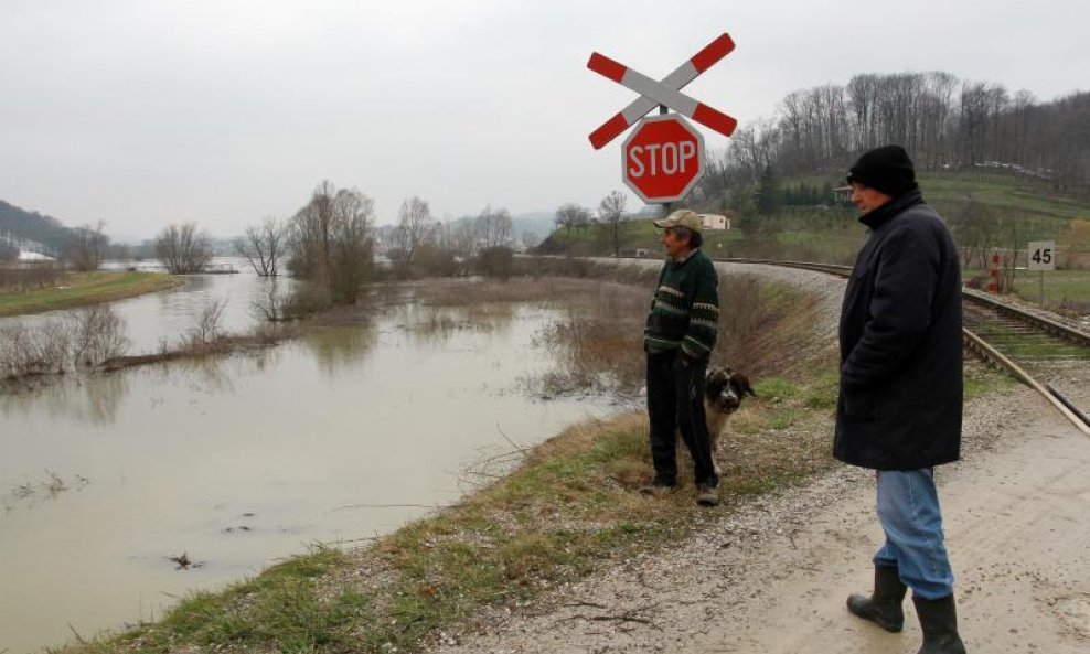 kolosijek poplave bujice pruga