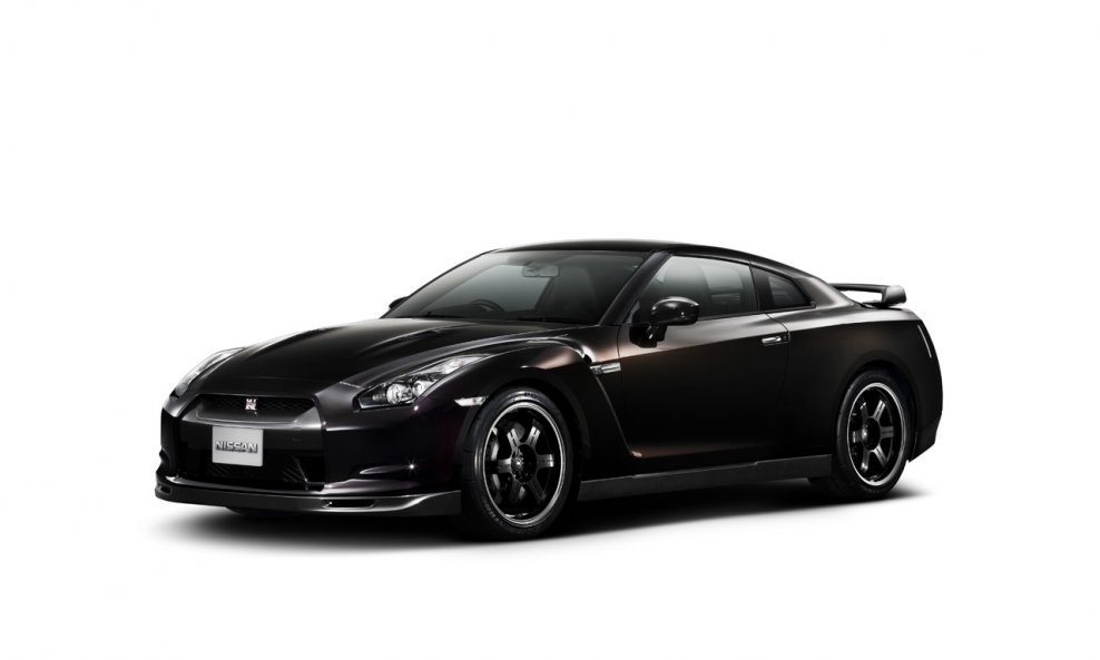 01_nissan_gt-r_specv