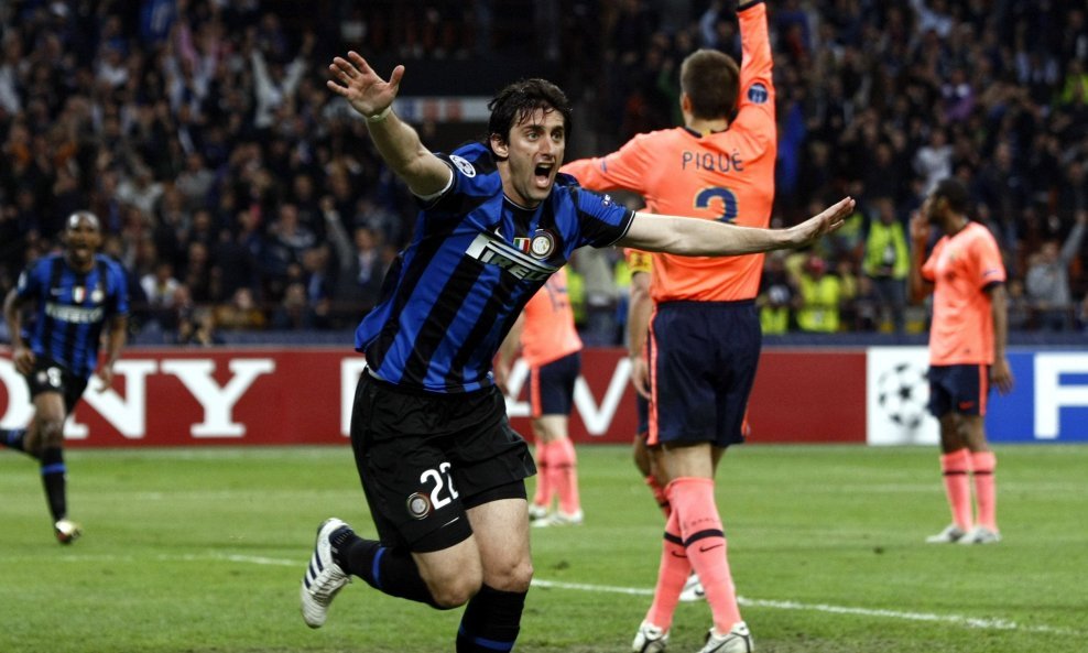 Diego Milito slavi gol