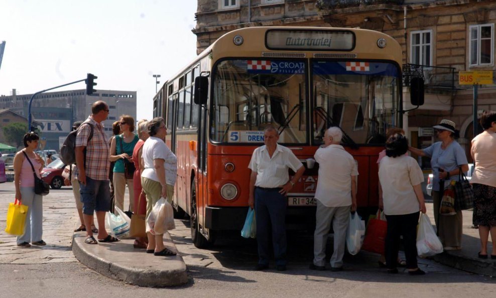 autobus lokalac