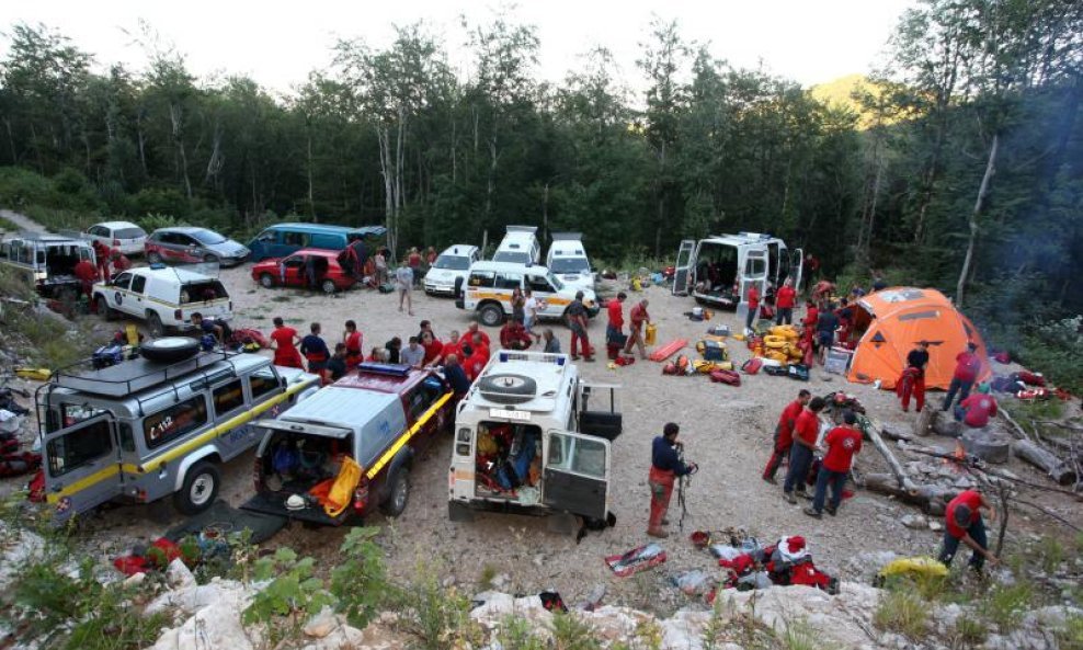 hgss gorska služba spašavanja kita gačešina