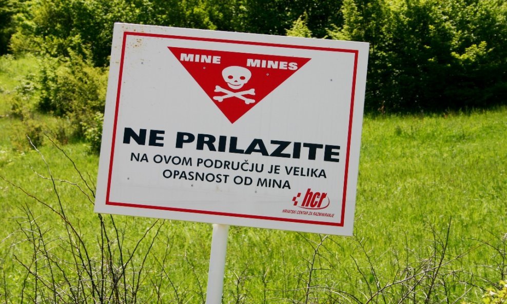 minske table mine