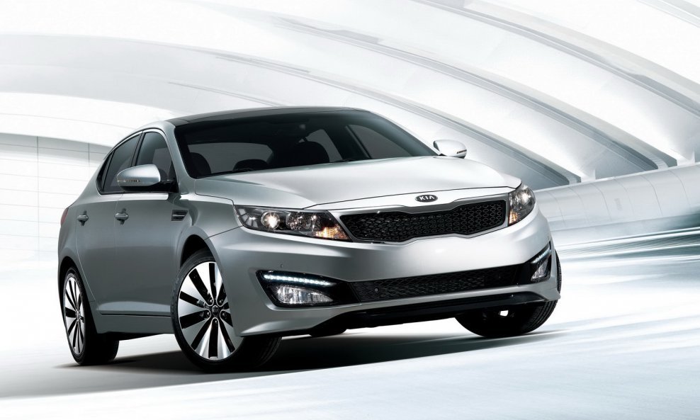 2011-Kia-Optima-14