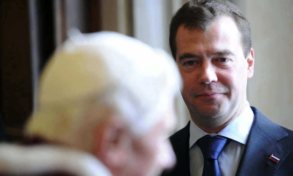 dmitrij medvedev i papa benedikt XVI.