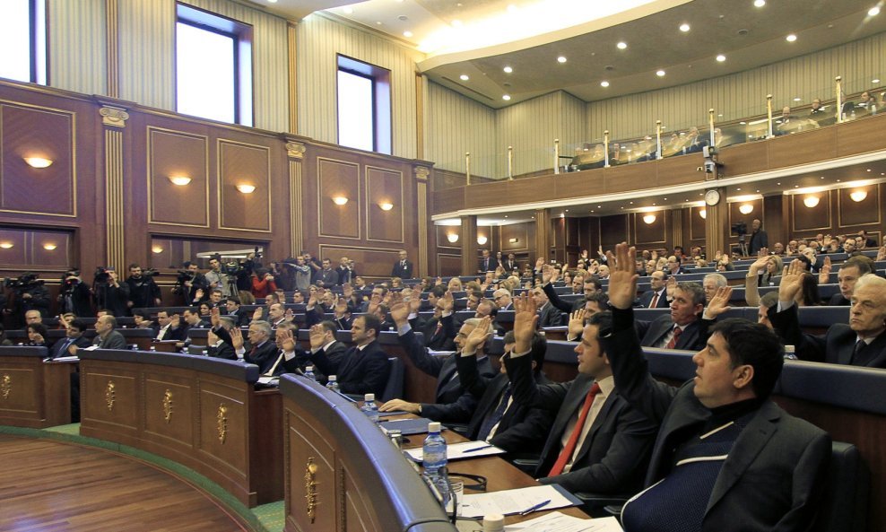 KOSOVSKI PARLAMENT