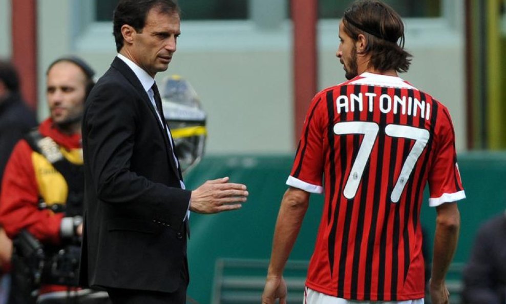 Massimiliano Allegri Luca Antonini AC MilaN 2012