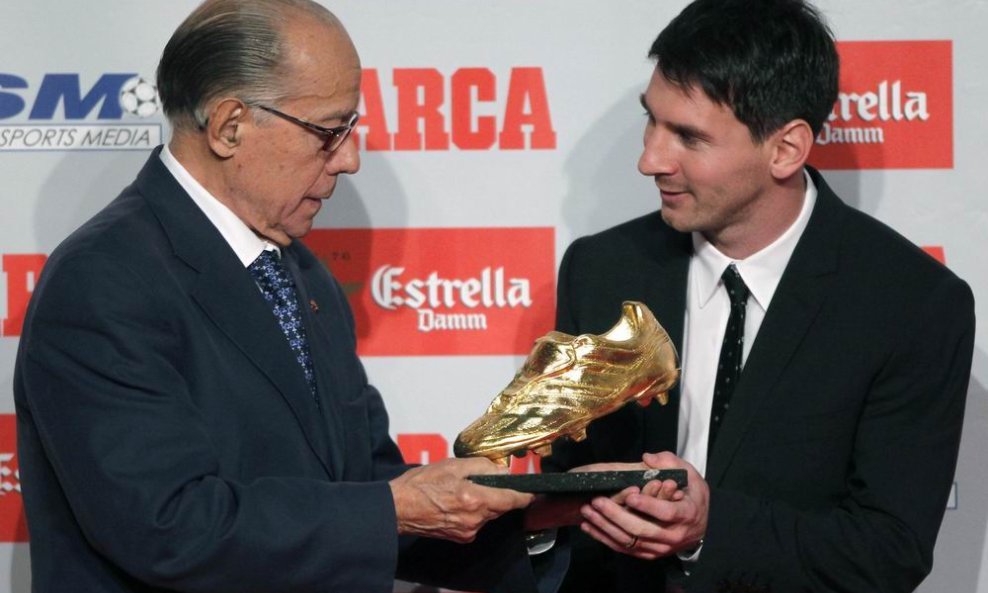 Lionel Messi Zlatna kopačka 2012  i bivši nogometaš Luis Suarez