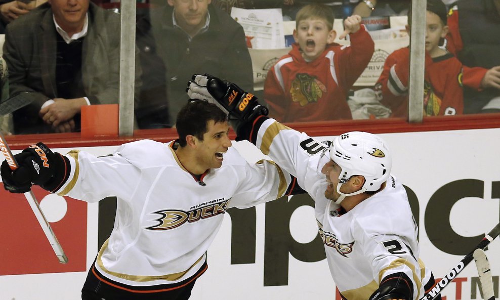 Andrew Cogliano i Francois Beauchemin