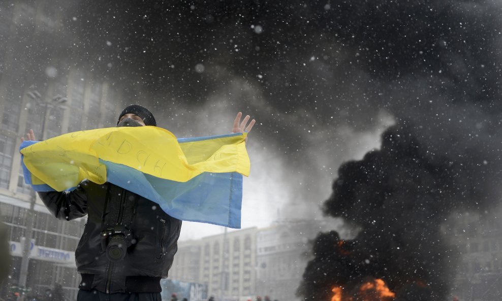 Kaos u Kijevu, Ukrajina je na rubu građanskog rata