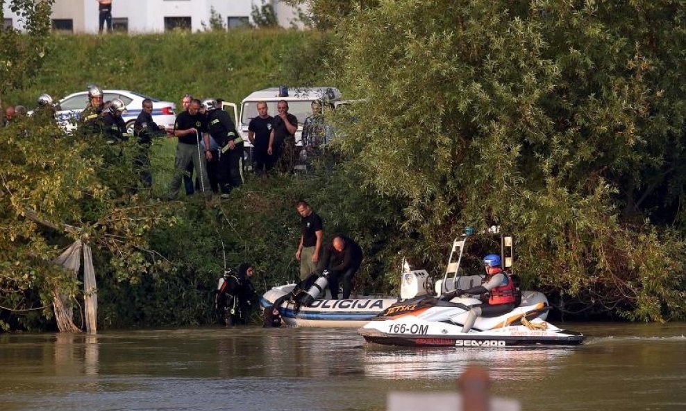 policija, ronioci, sava