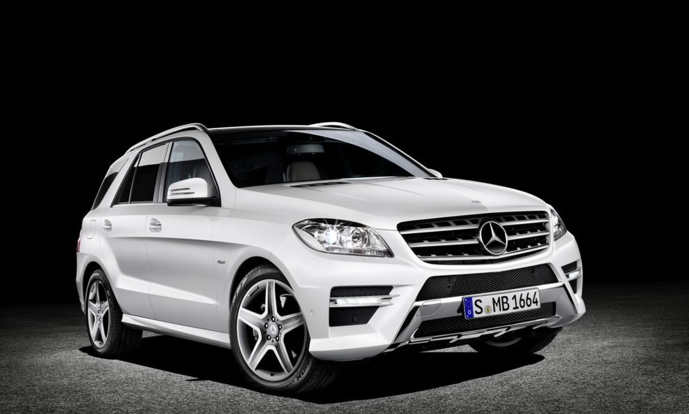 2012-Mercedes-ML-13