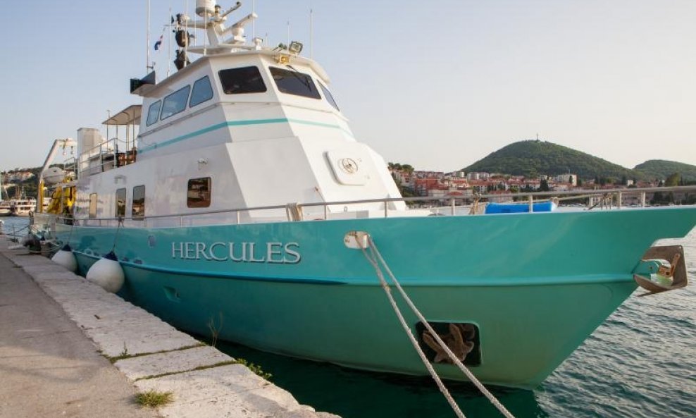 Brod Hercules