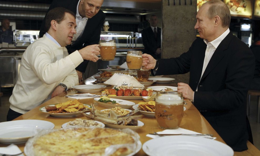 Dmitrij Medvedev i Vladimir Putin