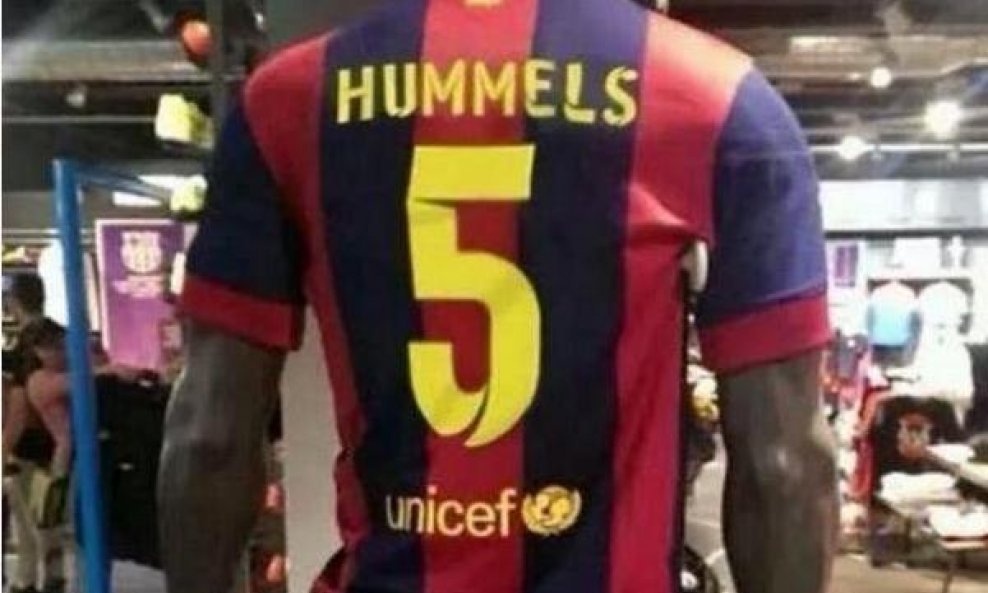 Hummels Barcelona dres