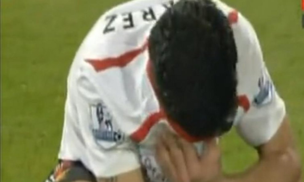 Luis Suarez u suzama Liverpool FC