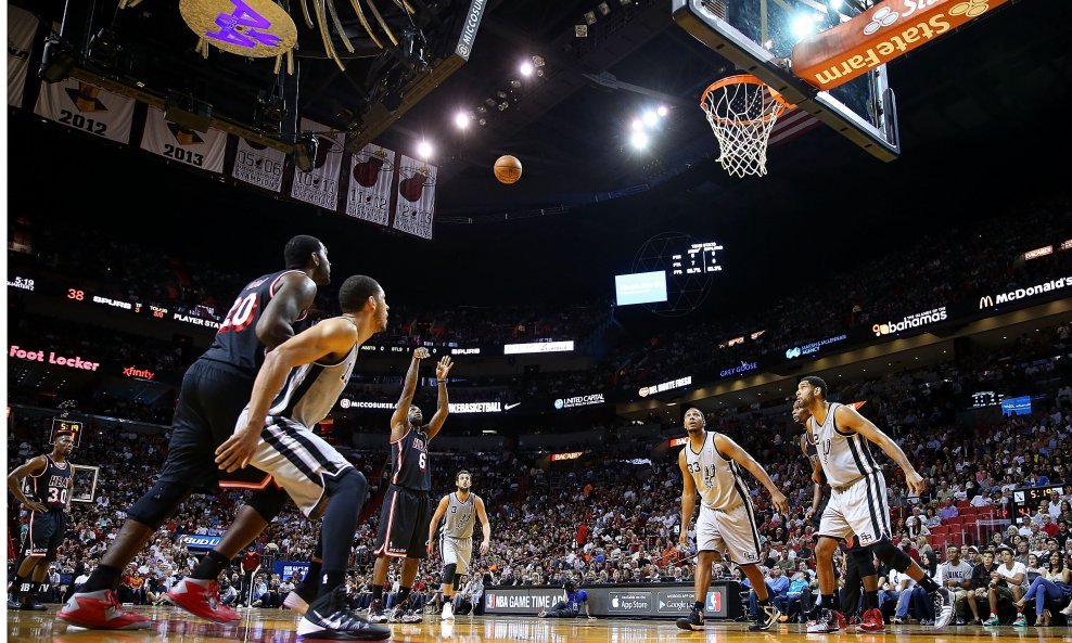 LeBron James - Miami Heat vs San Antonio Spurs