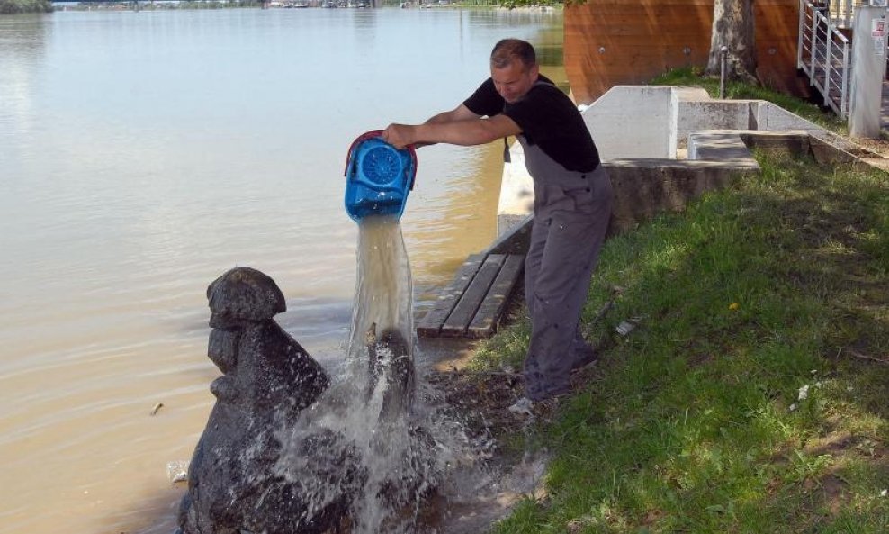 Sava Slavonski Brod poplave