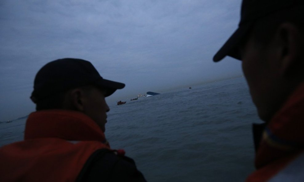 Nesreća trajekta u Južnoj Koreji (6)