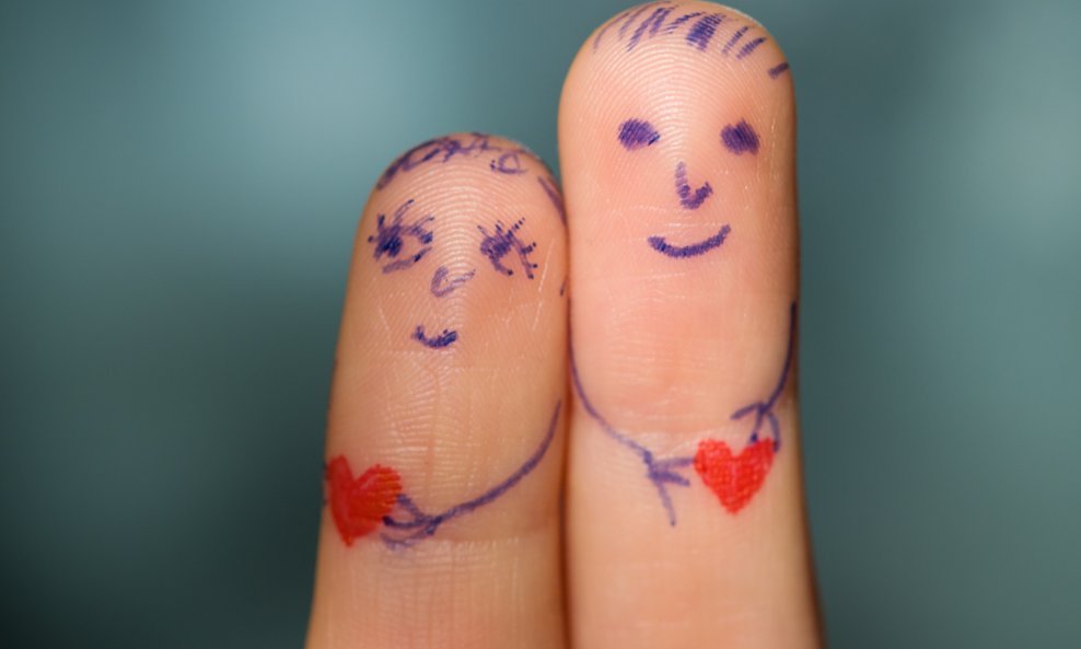 prsti zaljubljeni par odnosi veza kažiprst