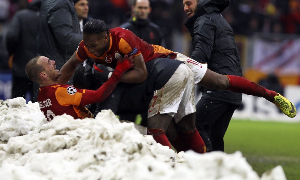 Wesley Sneijder i Didier Drogba