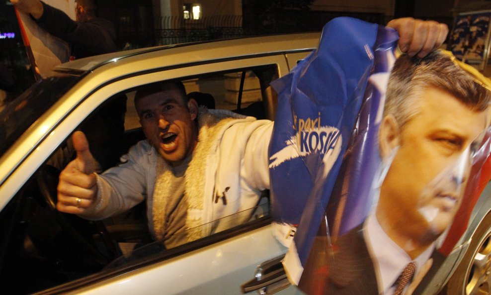 Kosovo izbori proslava Tači