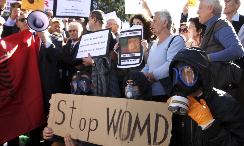 Prosvjed protiv uništavanja kemijskog oružja u Albaniji
