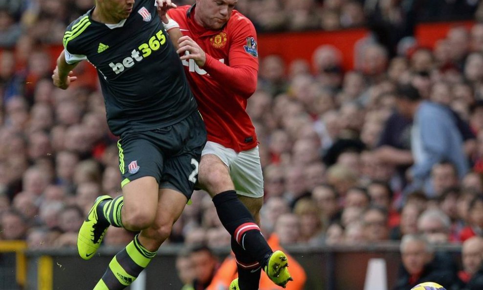Wayne Rooney (d) i Geoff Cameron