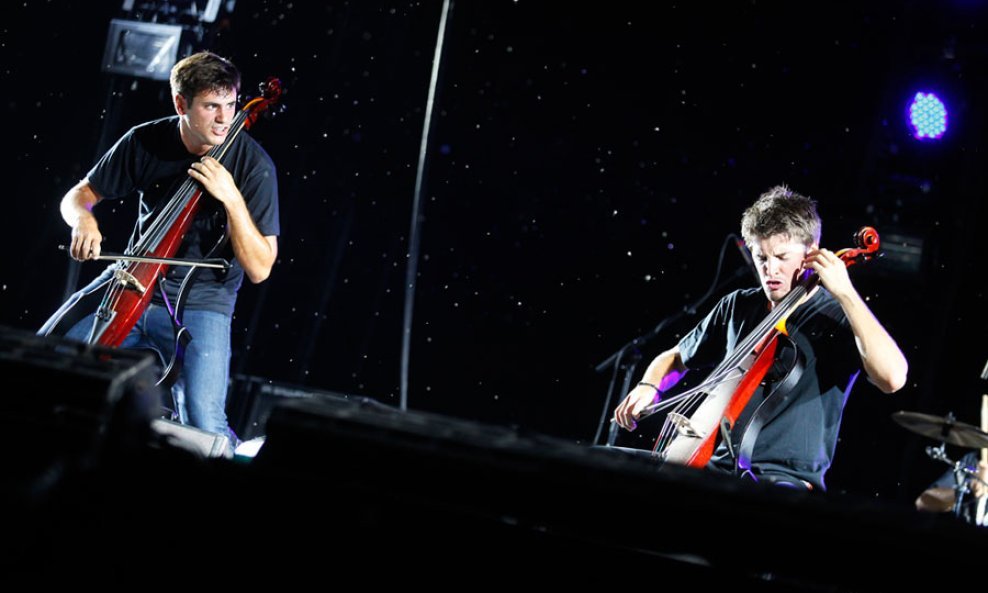 2CELLOS (02)