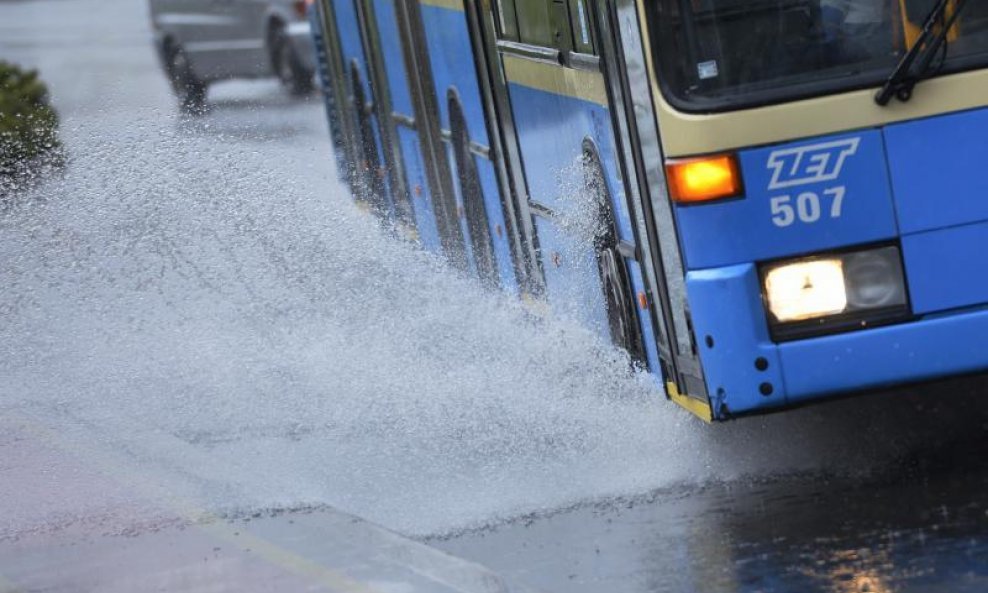 Autobus ZET kiša