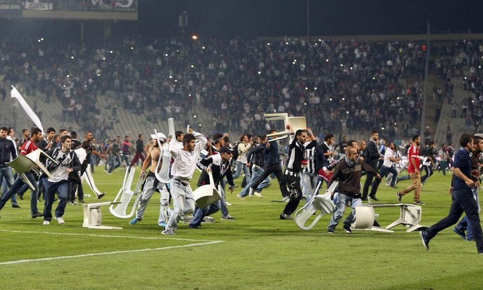 Neredi na utakmici Bešiktaš - Galatasaray