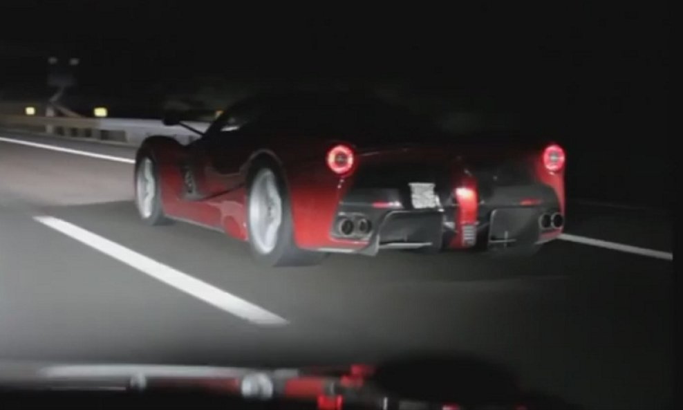 LaFerrari na cesti
