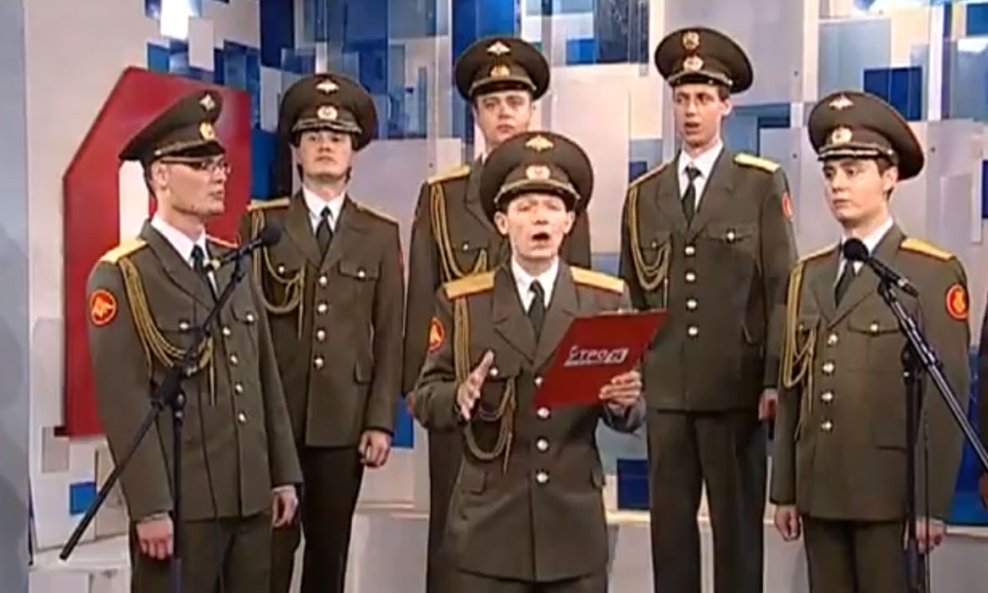 Ruska vojska pjeva Skyfall