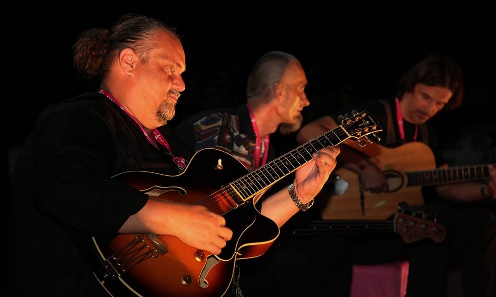 Damir Kukuruzović Gipsy Swing Quartet
