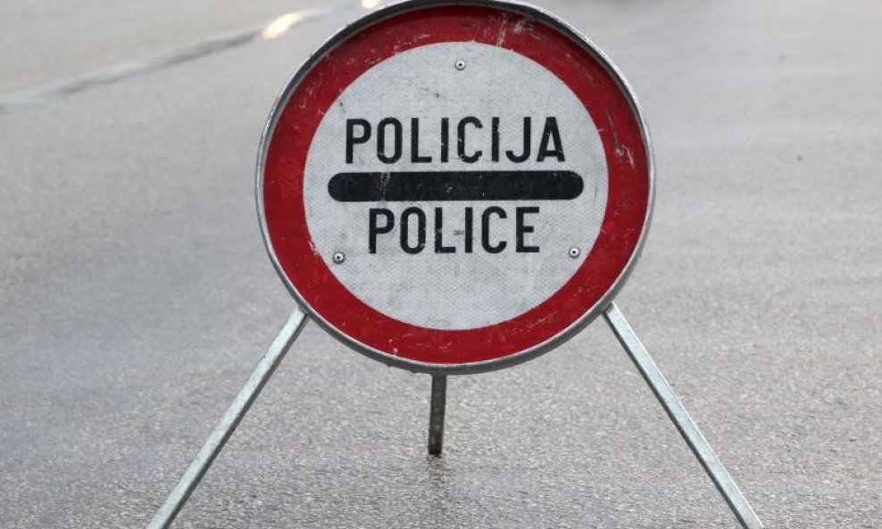 stop policija prometna nesreća