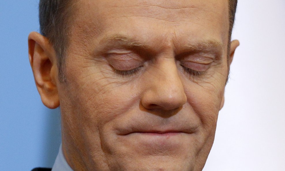 donald tusk spava