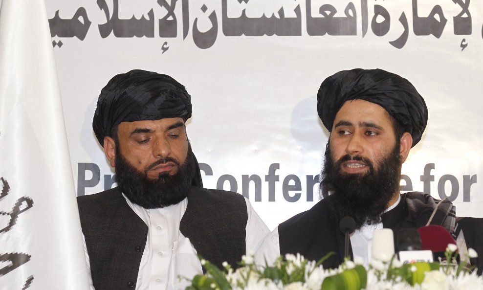 Talibanski glasnogovornik Muhammad Naeem (desno)