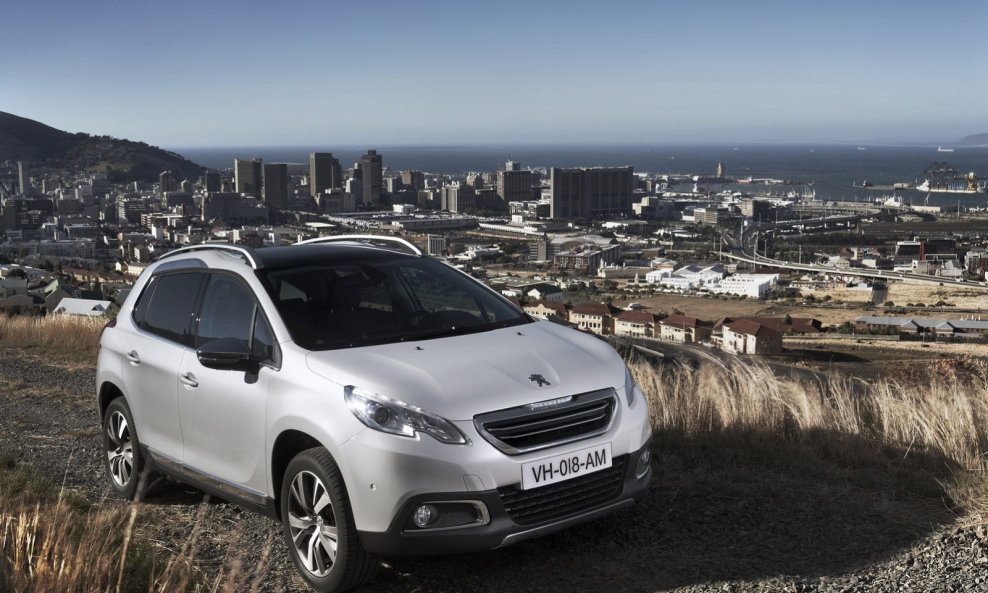 Peugeot-2008-12[2]