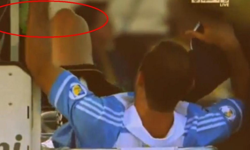 Mascherano šuta vozača