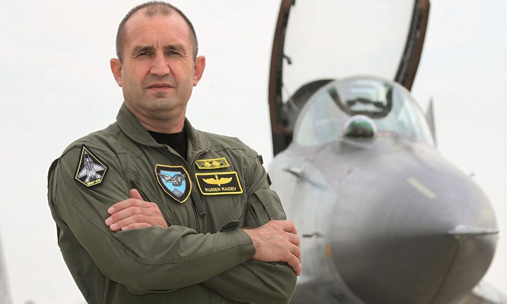 Rumen Radev pokazni je pilot na MiG-u 29