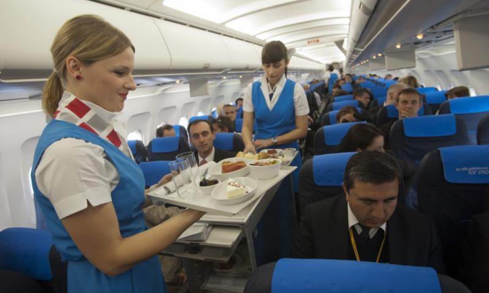 stjuardese, Croatia airlines