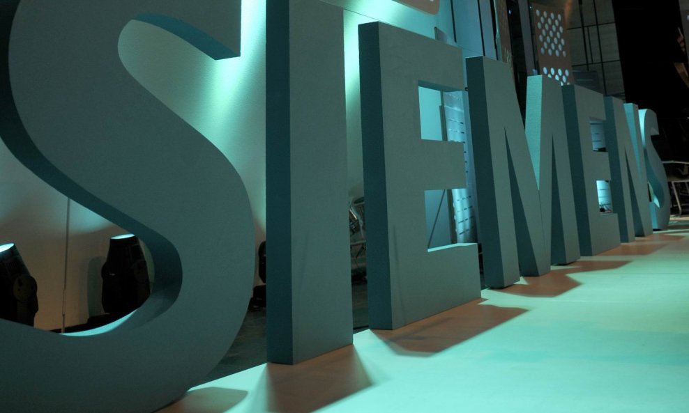 Siemensova dobit zbog troškova restrukturiranja pala 46 posto