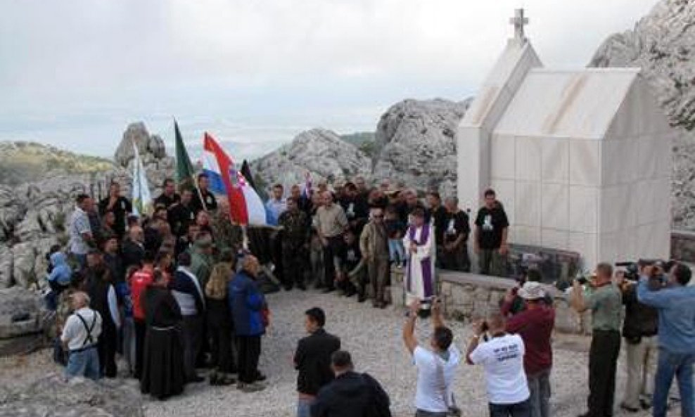 GAVRAN VELEBIT